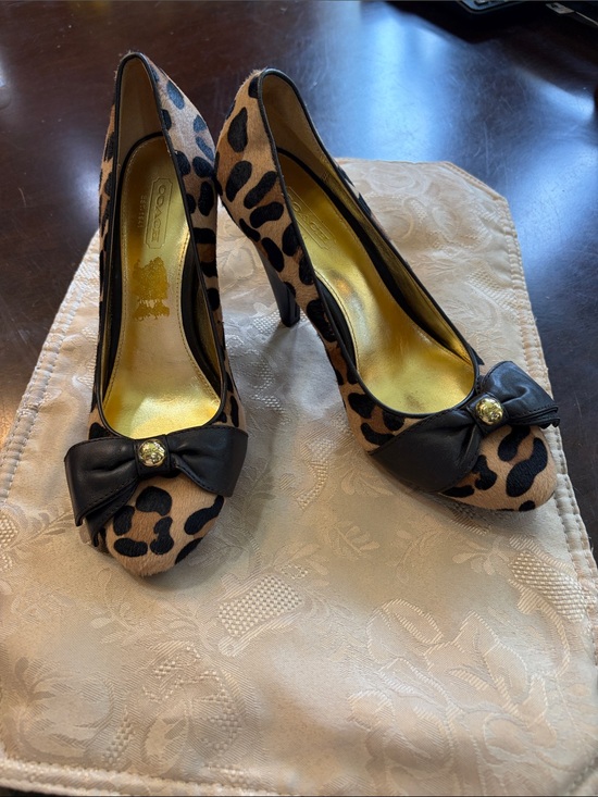 Coach Shoes - Coach Leopard-Print Bow Pumps in Tan and Black